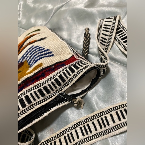 Tribal Woven over the shoulder purse - Picture 6 of 8